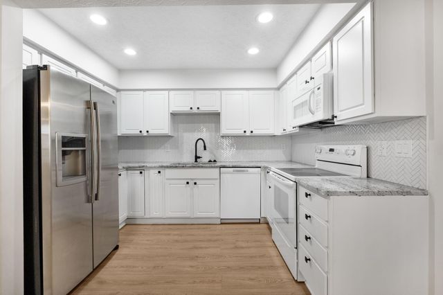 6259 Hampton Green Place, 8B, Dublin, OH 43016