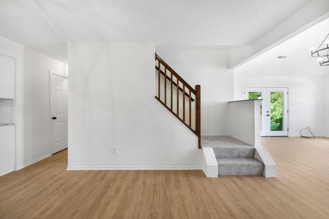 6259 Hampton Green Place, 8B, Dublin, OH 43016