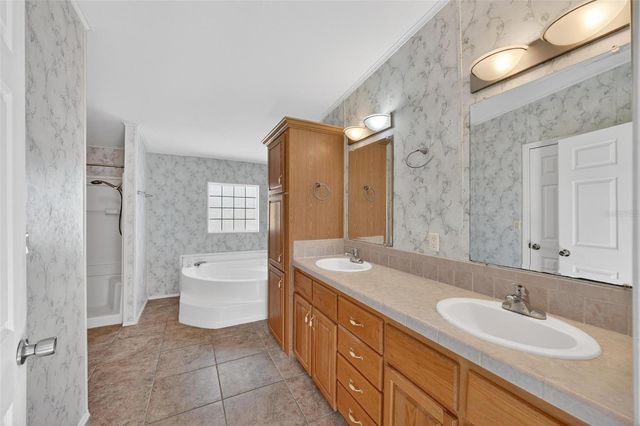 5353 NE 136TH PLACE, Oxford, FL 34484