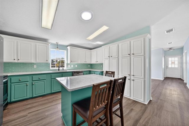 5353 NE 136TH PLACE, Oxford, FL 34484