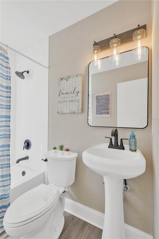 14814 N IRIS AVENUE, Tampa, FL 33613