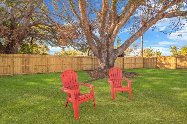 14814 N IRIS AVENUE, Tampa, FL 33613