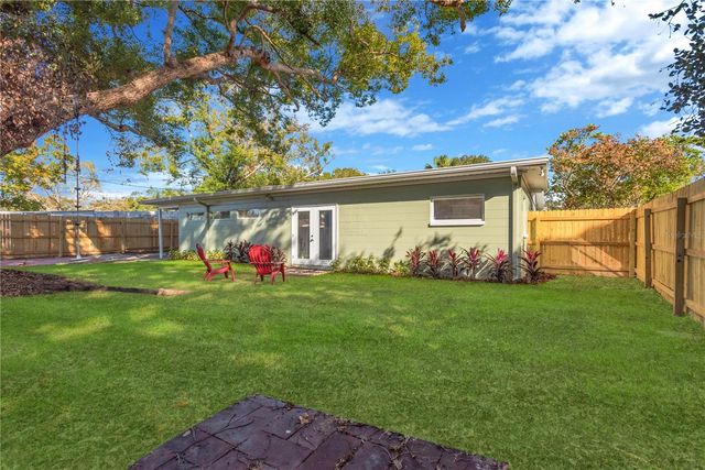 14814 N IRIS AVENUE, Tampa, FL 33613