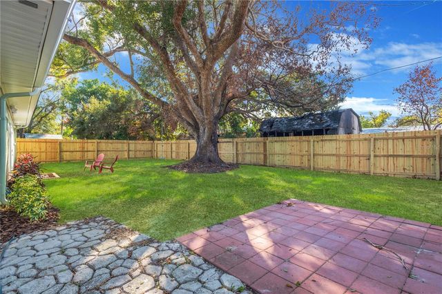 14814 N IRIS AVENUE, Tampa, FL 33613