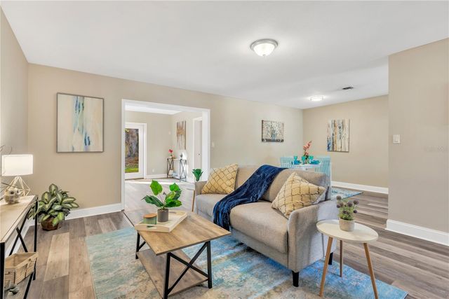 14814 N IRIS AVENUE, Tampa, FL 33613