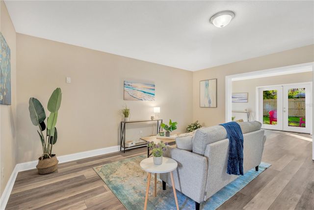 14814 N IRIS AVENUE, Tampa, FL 33613