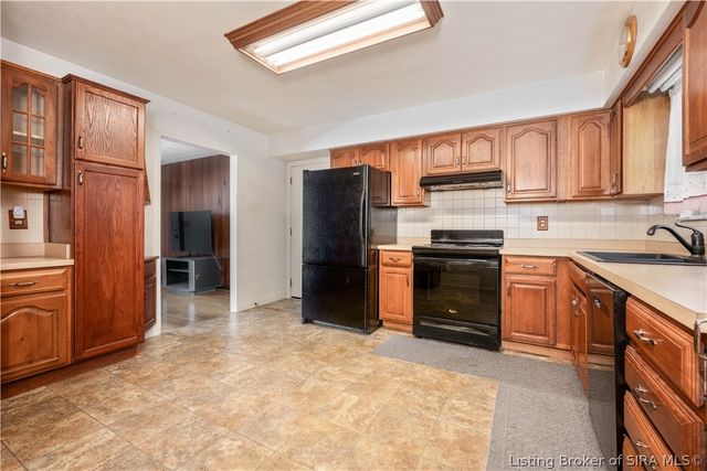 652 Florida Drive, Sellersburg, IN 47172