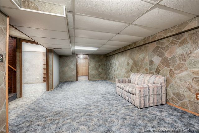 652 Florida Drive, Sellersburg, IN 47172