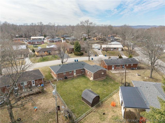 652 Florida Drive, Sellersburg, IN 47172