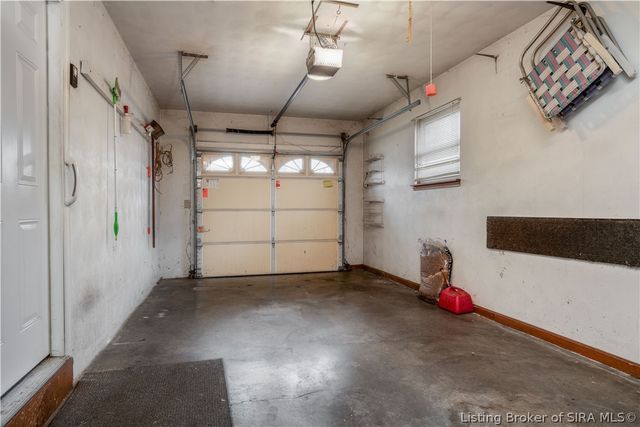 652 Florida Drive, Sellersburg, IN 47172