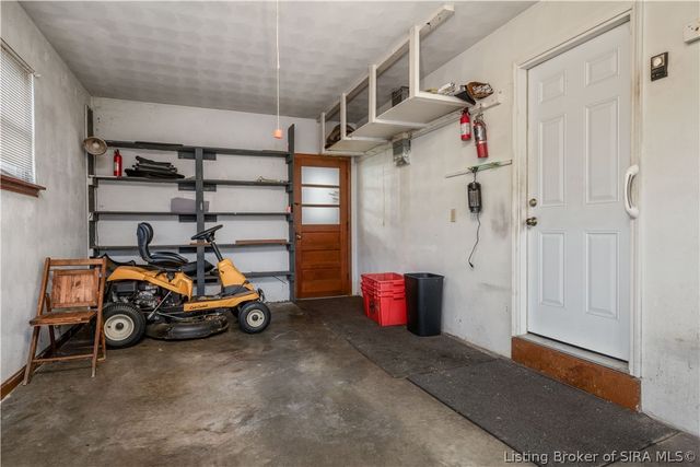 652 Florida Drive, Sellersburg, IN 47172