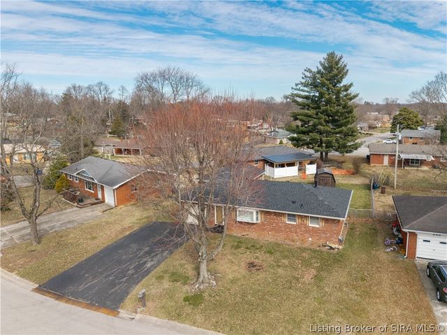 652 Florida Drive, Sellersburg, IN 47172