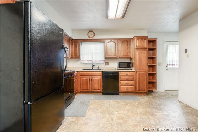 652 Florida Drive, Sellersburg, IN 47172