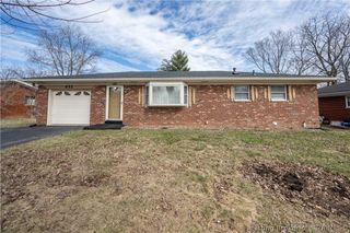 652 Florida Drive, Sellersburg, IN 47172