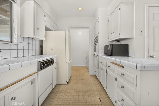 9501 Lubao Avenue, Chatsworth, CA 91311
