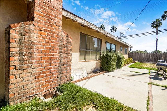 9501 Lubao Avenue, Chatsworth, CA 91311