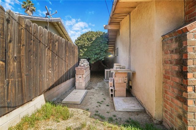 9501 Lubao Avenue, Chatsworth, CA 91311