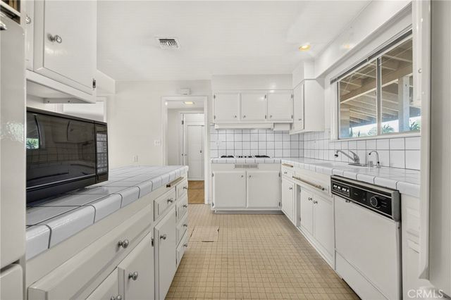 9501 Lubao Avenue, Chatsworth, CA 91311