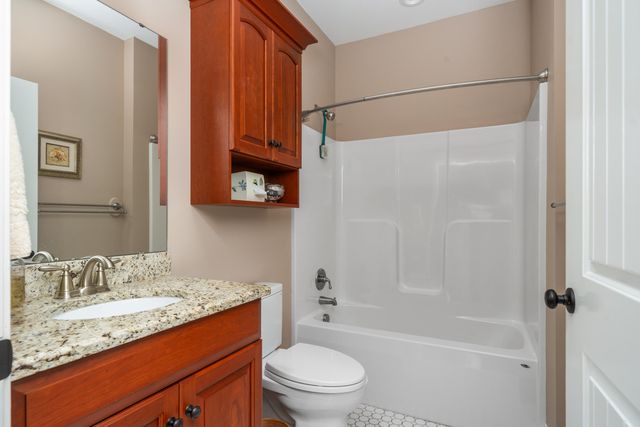 45 Fairway CT, Daleville, VA 24083