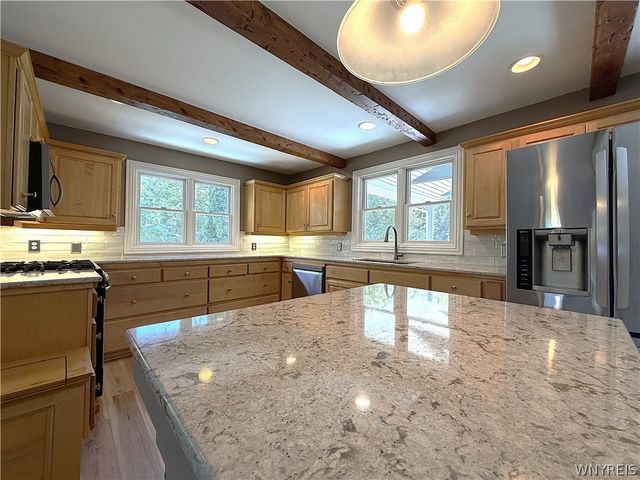 7422 Back Creek Road, Boston, NY 14075