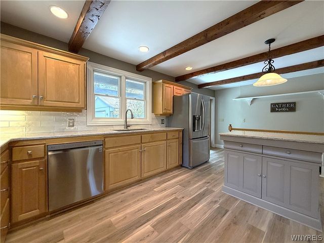 7422 Back Creek Road, Boston, NY 14075