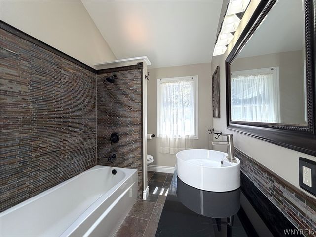 7422 Back Creek Road, Boston, NY 14075