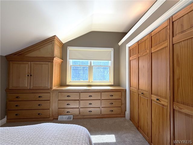7422 Back Creek Road, Boston, NY 14075