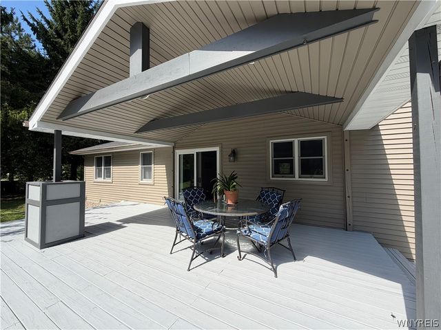 7422 Back Creek Road, Boston, NY 14075