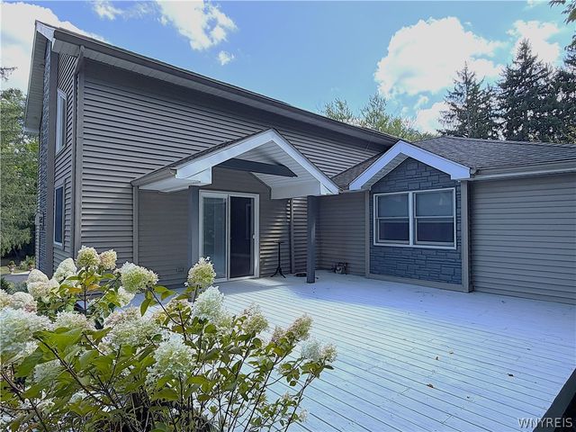 7422 Back Creek Road, Boston, NY 14075