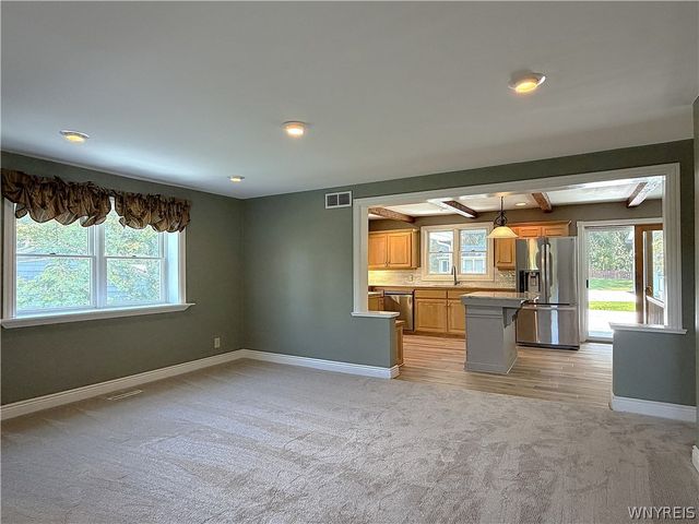 7422 Back Creek Road, Boston, NY 14075