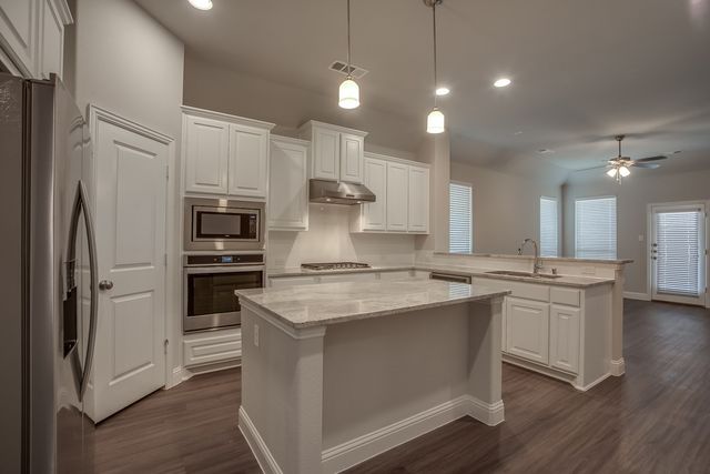 3033 Damsel Sauvage Lane, Lewisville, TX 75056