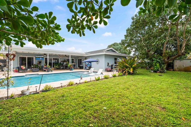 6427 Travis Road, Lake Clarke Shores, FL 33406