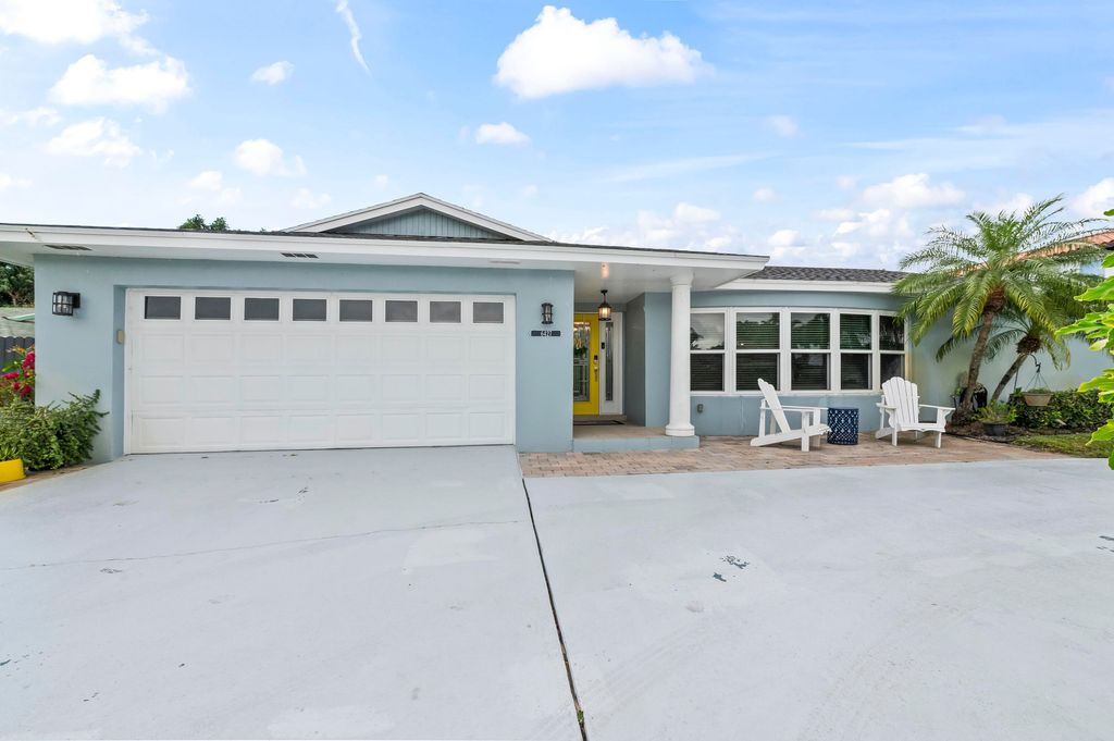 6427 Travis Road, Lake Clarke Shores, FL 33406