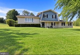 660 ONYX CAVE RD, Hamburg, PA 19526