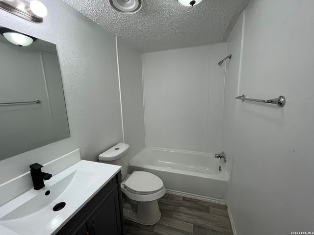 5037 Chimney Rock, Canyon Lake, TX 78133