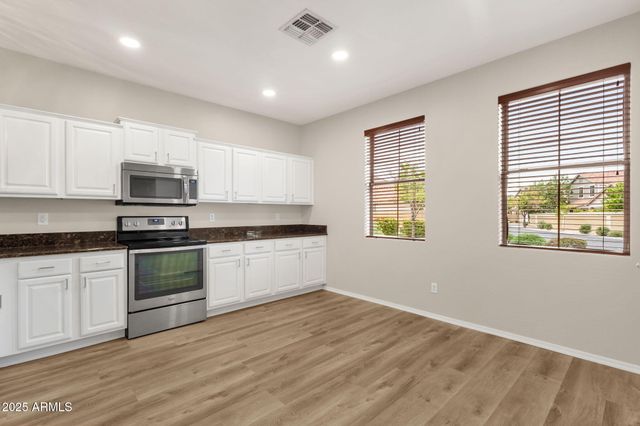 988 E REDONDO Drive, Gilbert, AZ 85296