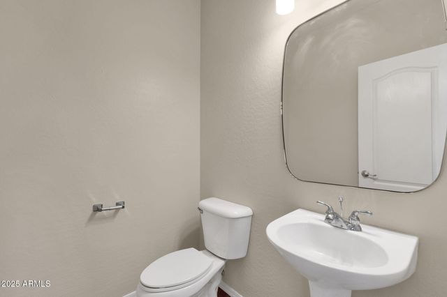 988 E REDONDO Drive, Gilbert, AZ 85296