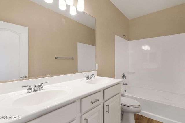 988 E REDONDO Drive, Gilbert, AZ 85296