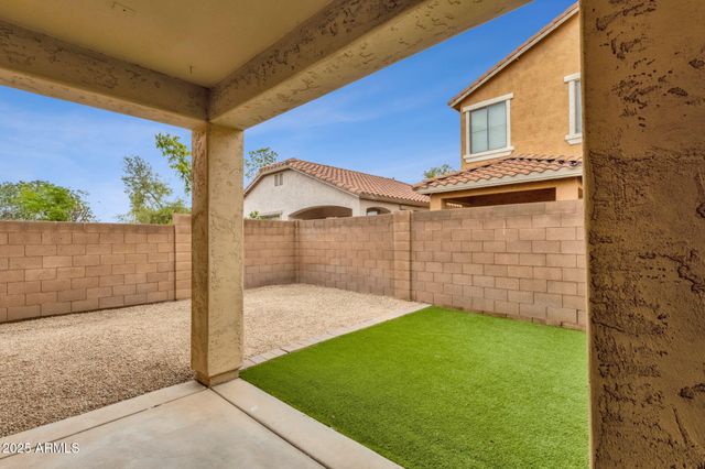 988 E REDONDO Drive, Gilbert, AZ 85296