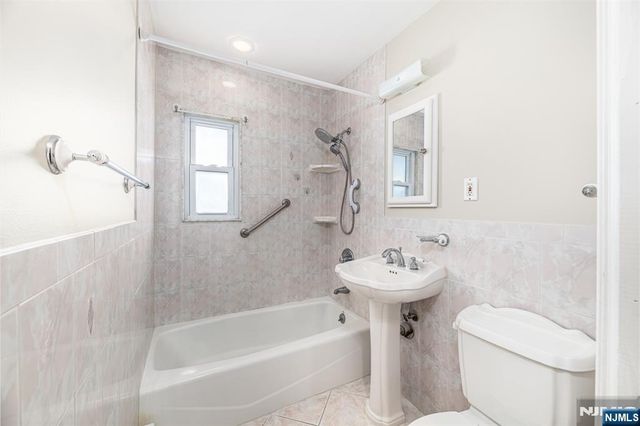 49 Meakin Avenue, Rochelle Park, NJ 07662