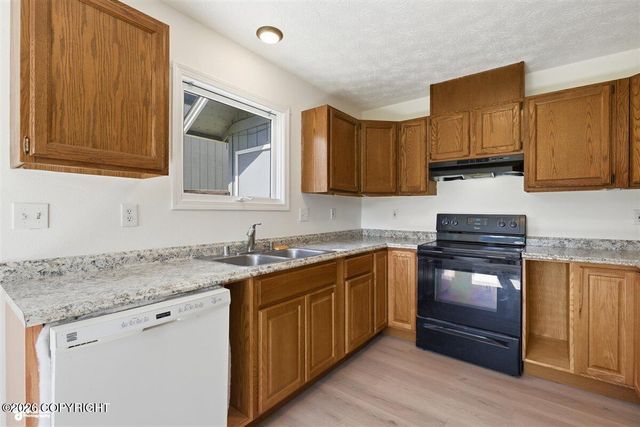 6730 Zurich Street, Anchorage, AK 99507