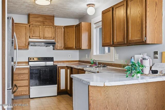 6730 Zurich Street, Anchorage, AK 99507