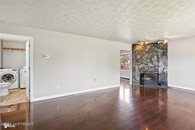 6730 Zurich Street, Anchorage, AK 99507