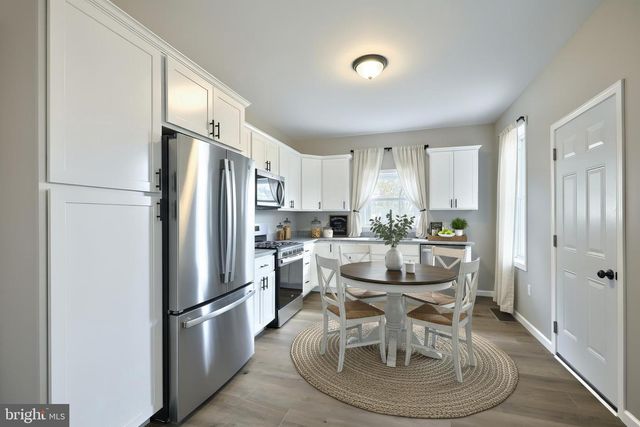 109 W 6TH AVE, York, PA 17404