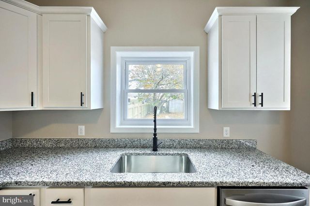 109 W 6TH AVE, York, PA 17404