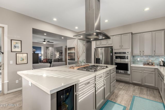 2124 E CANYON Place, Chandler, AZ 85249