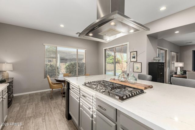 2124 E CANYON Place, Chandler, AZ 85249