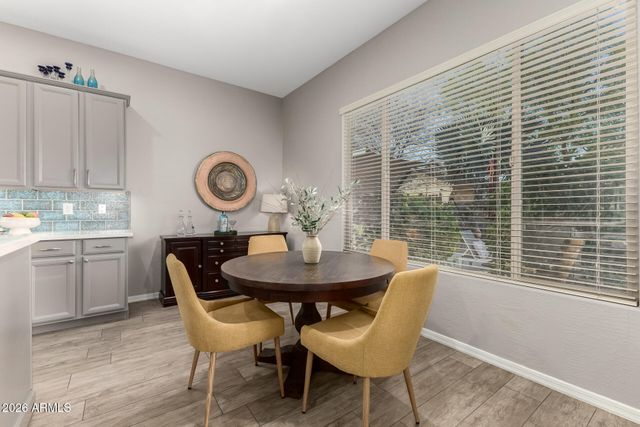 2124 E CANYON Place, Chandler, AZ 85249