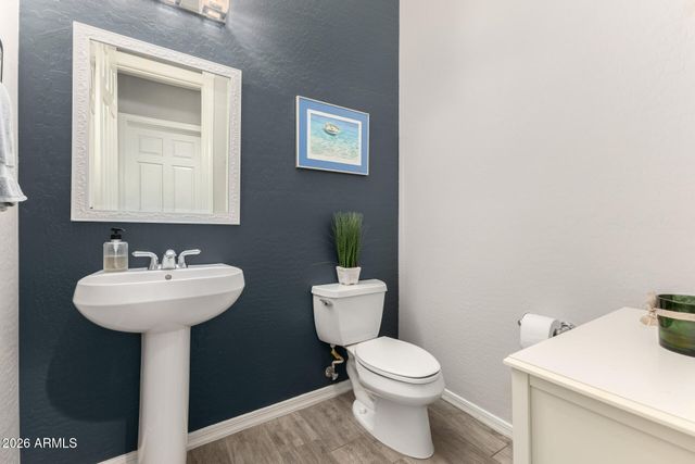 2124 E CANYON Place, Chandler, AZ 85249