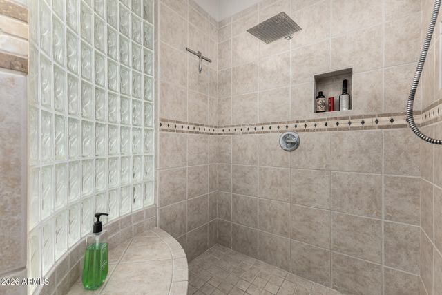 2124 E CANYON Place, Chandler, AZ 85249